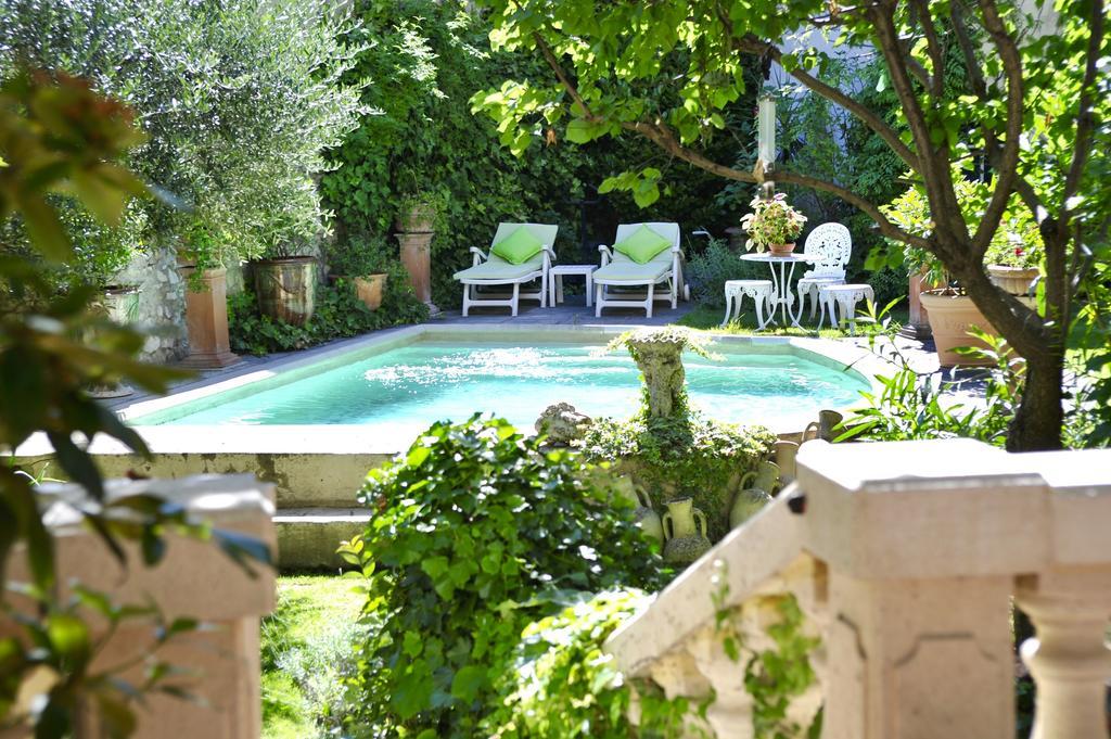 Les Saisons Bed & Breakfast Villeneuve-lès-Avignon Exterior photo